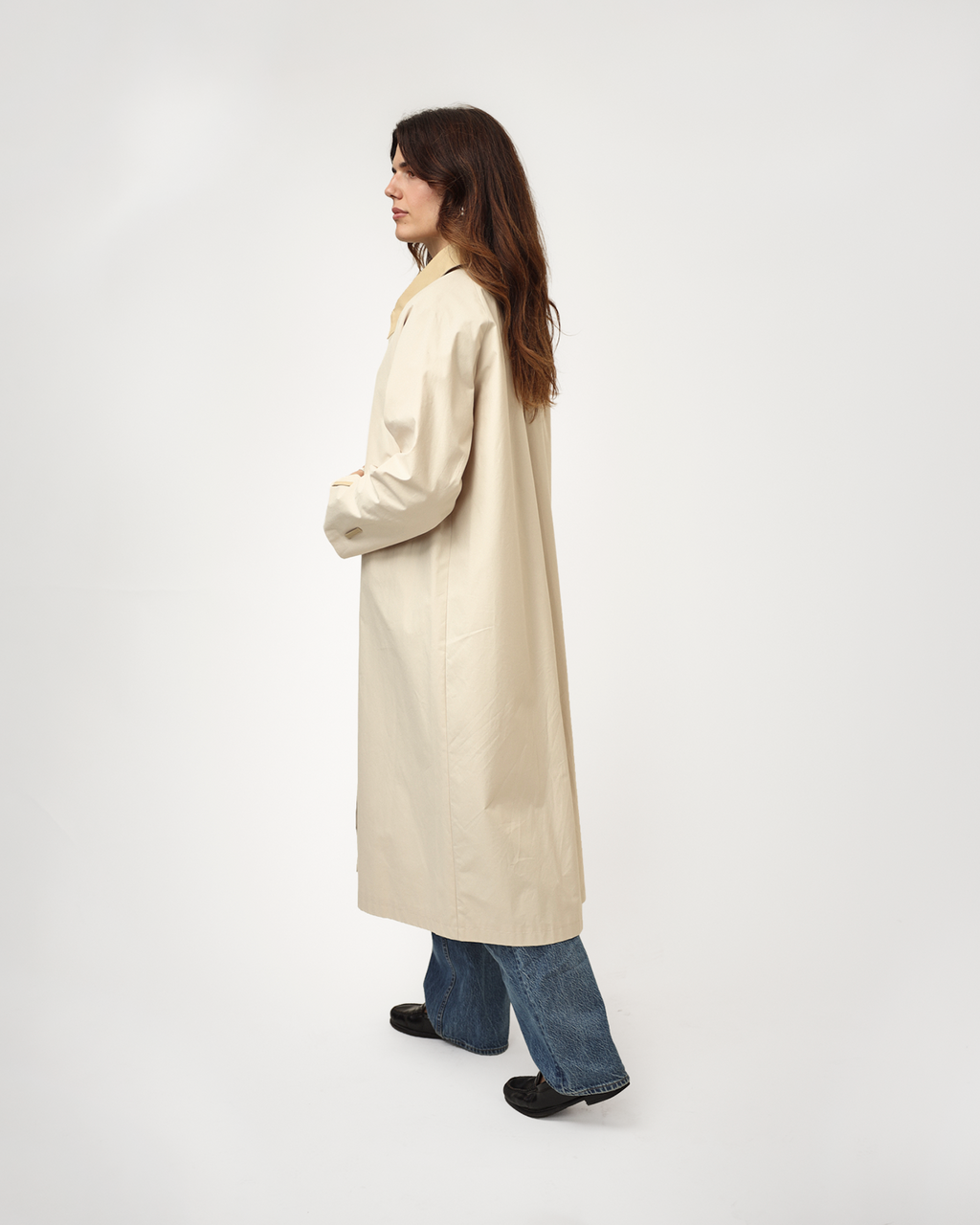La Flâneuse in Beige